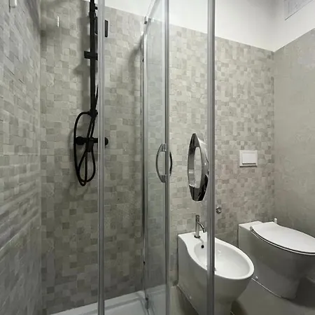 Modern And Spacious With View. 아파트 갈리폴리